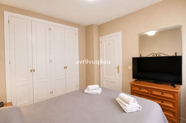 Ático de 2 habitaciones en Cerros del Águila, Mijas en venta con piscina - 234.950 € (Ref: 9939220)