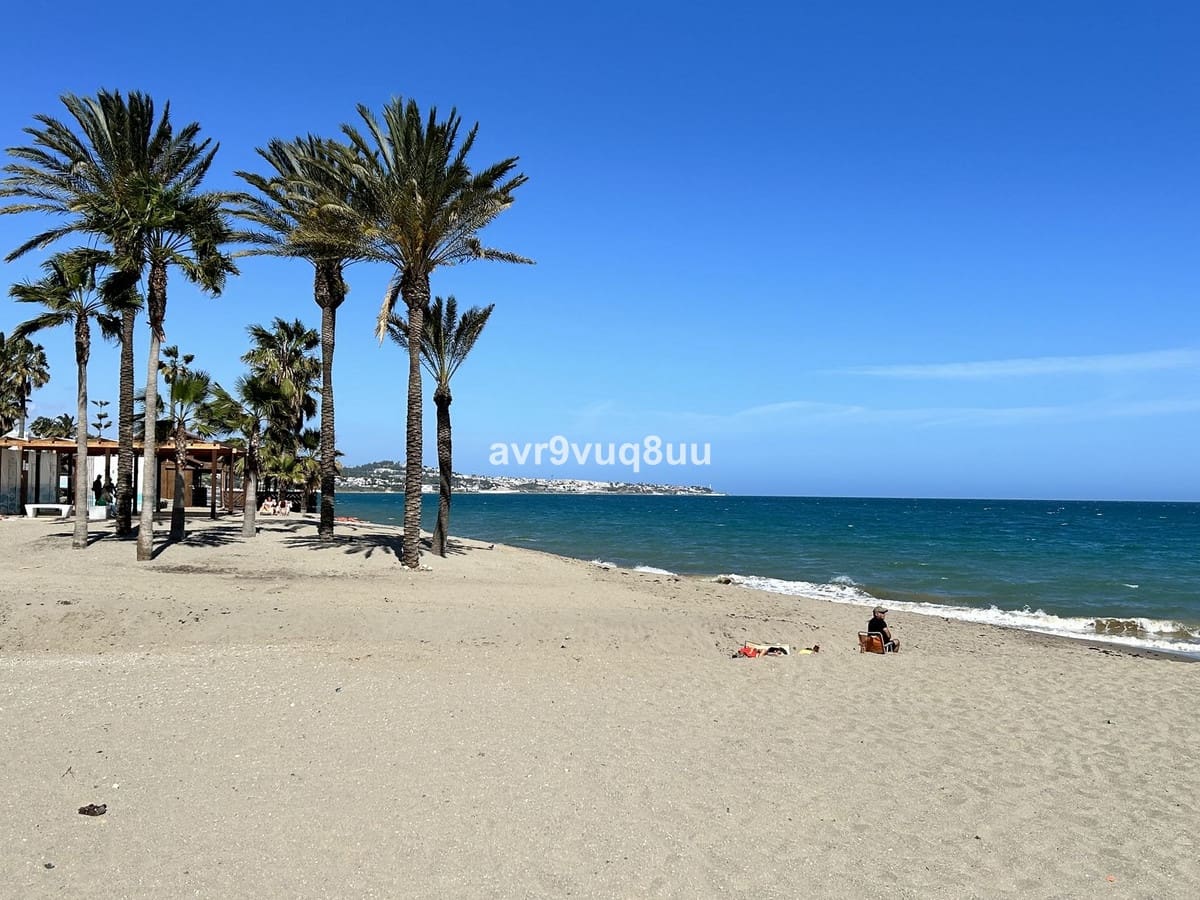 1 bedroom Penthouse for sale in La Cala de Mijas with pool garage - € 225,000 (Ref: 9958759)