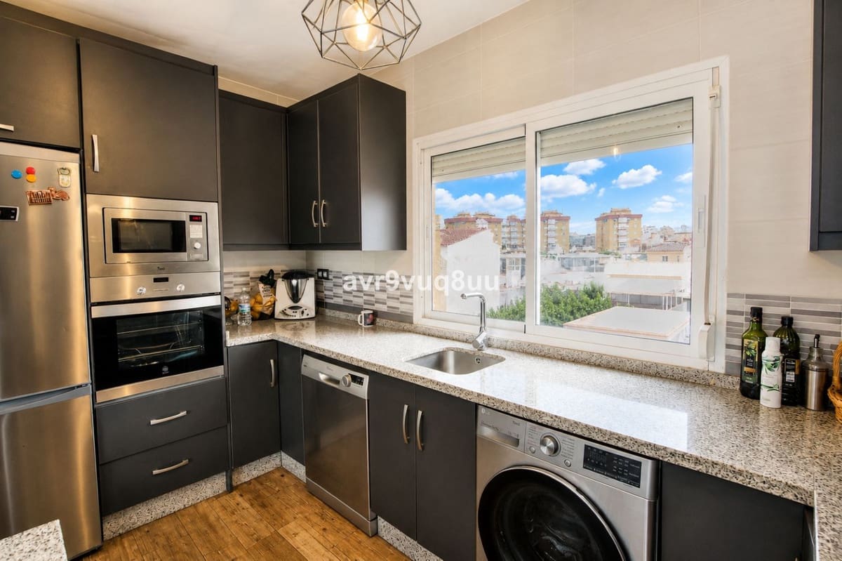 Ático de 3 habitaciones en Fuengirola en venta - 325.000 € (Ref: 9978038)
