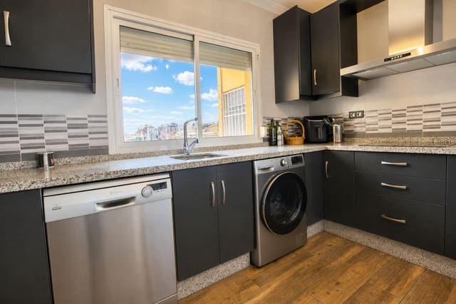 3 soveværelse Penthouse til salg i Fuengirola - € 325.000 (Ref: 9978038)