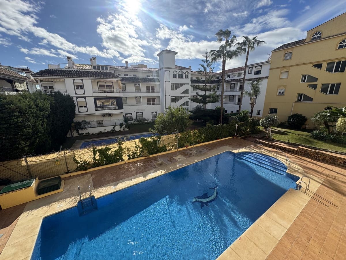 1 makuuhuone Huoneisto vuokrattavana paikassa La Cala de Mijas mukana uima-altaan - 1 100 € (Ref: 9997644)