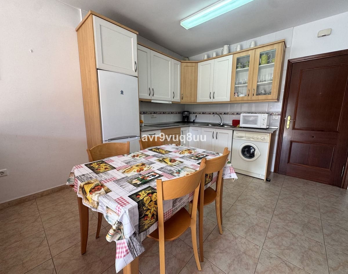 1 bedroom Apartment for rent in La Cala de Mijas with pool - € 1,100 (Ref: 9997644)