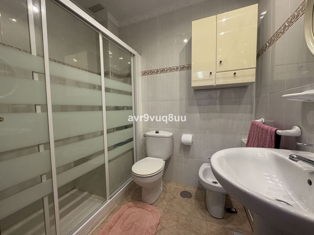 1 bedroom Apartment for rent in La Cala de Mijas with pool - € 1,100 (Ref: 9997644)