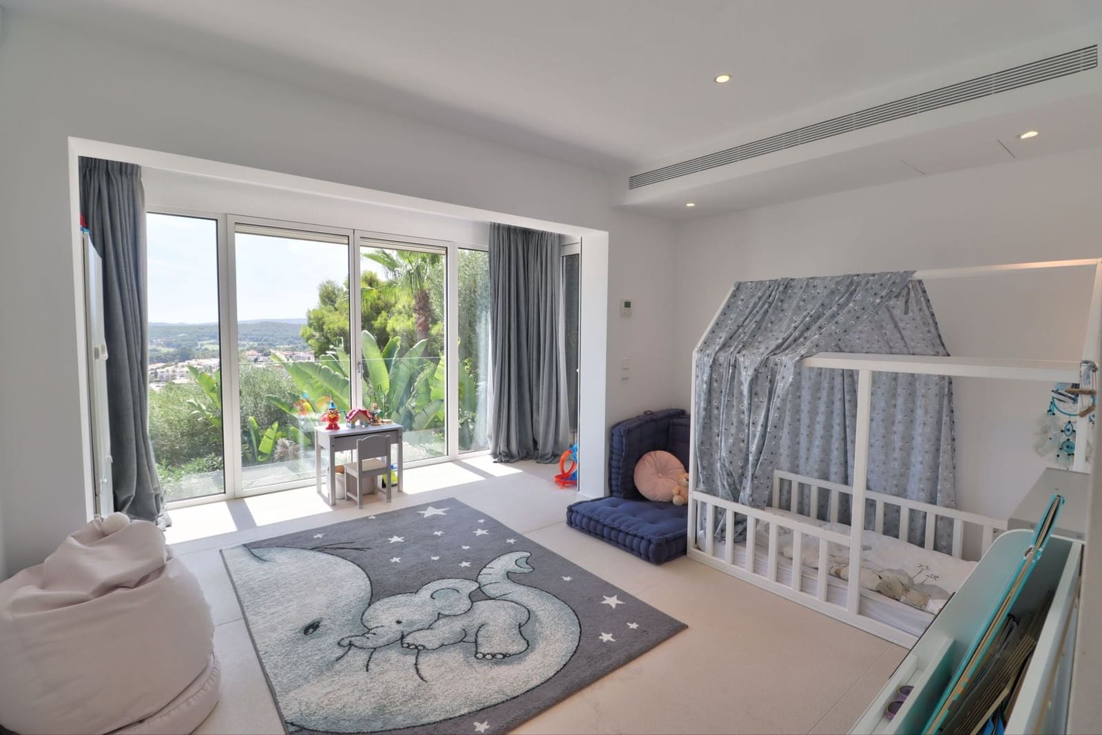 Apartamento de 3 habitaciones en Costa de la Calma en venta con piscina garaje - 1.100.000 € (Ref: 10004697)