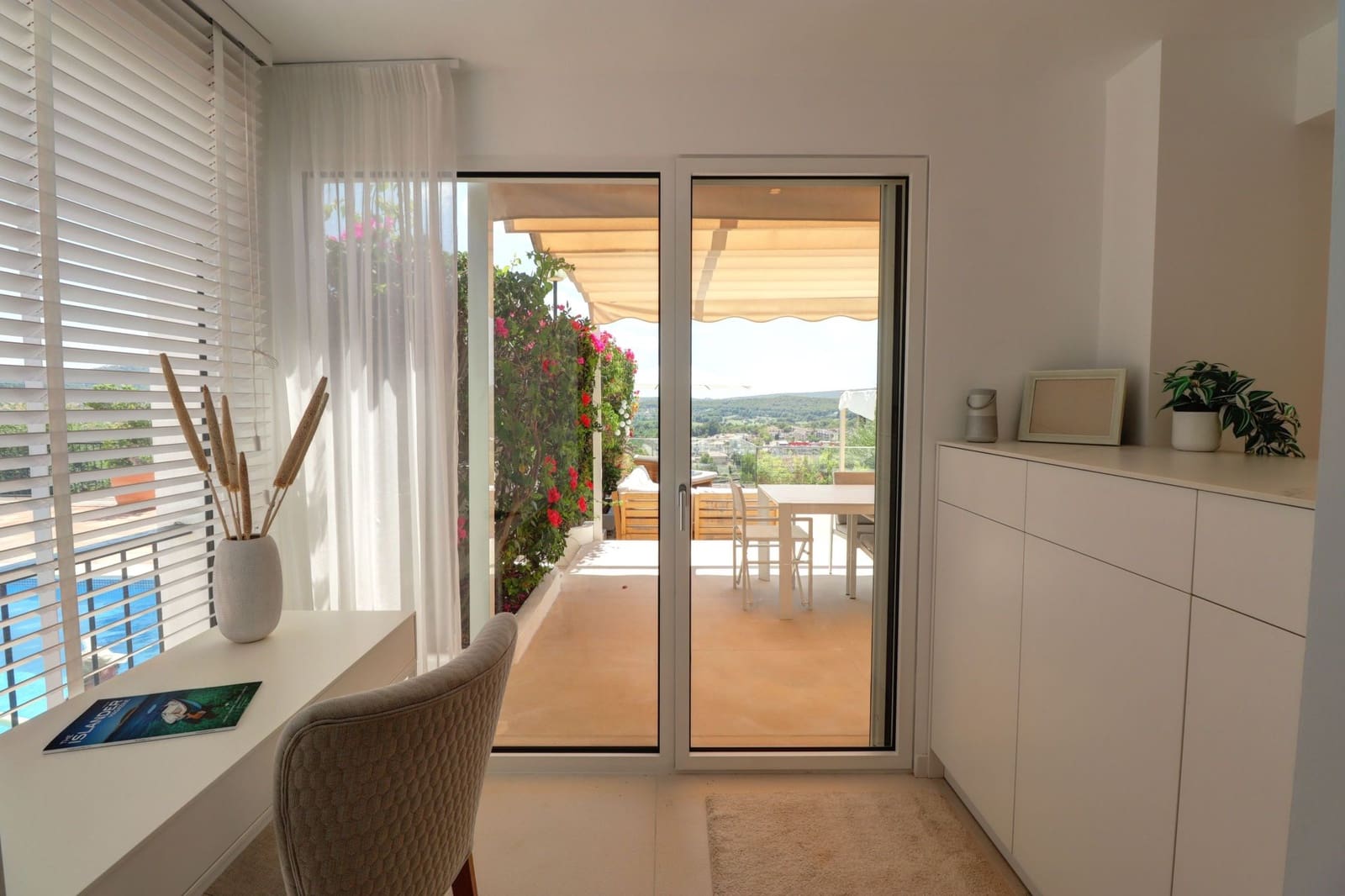 Apartamento de 3 habitaciones en Costa de la Calma en venta con piscina garaje - 1.100.000 € (Ref: 10004697)