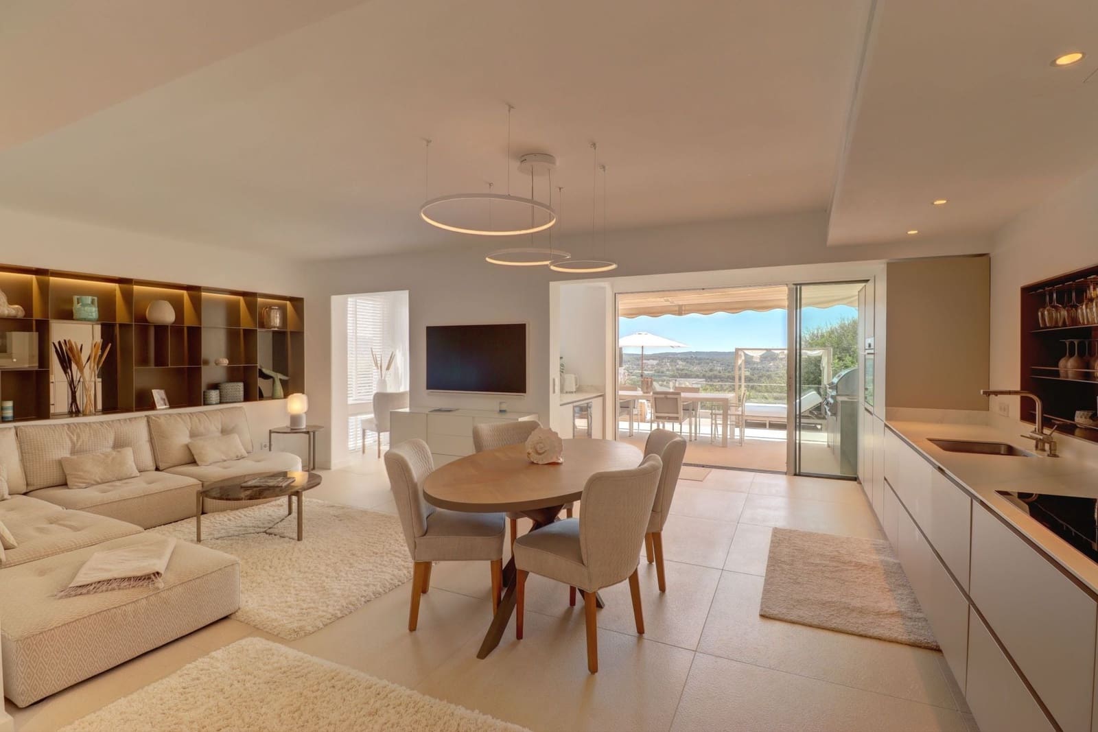 Apartamento de 3 habitaciones en Costa de la Calma en venta con piscina garaje - 1.100.000 € (Ref: 10004697)