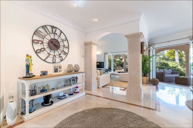 4 bedroom Villa for sale in Santa Ponsa, Calvià with pool garage - € 3,950,000 (Ref: 10029902)