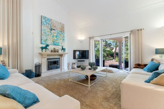 4 bedroom Villa for sale in Santa Ponsa, Calvià with pool garage - € 3,950,000 (Ref: 10029902)