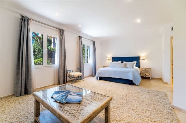 4 bedroom Villa for sale in Santa Ponsa, Calvià with pool garage - € 3,950,000 (Ref: 10029902)