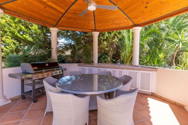 4 bedroom Villa for sale in Santa Ponsa, Calvià with pool garage - € 3,950,000 (Ref: 10029902)