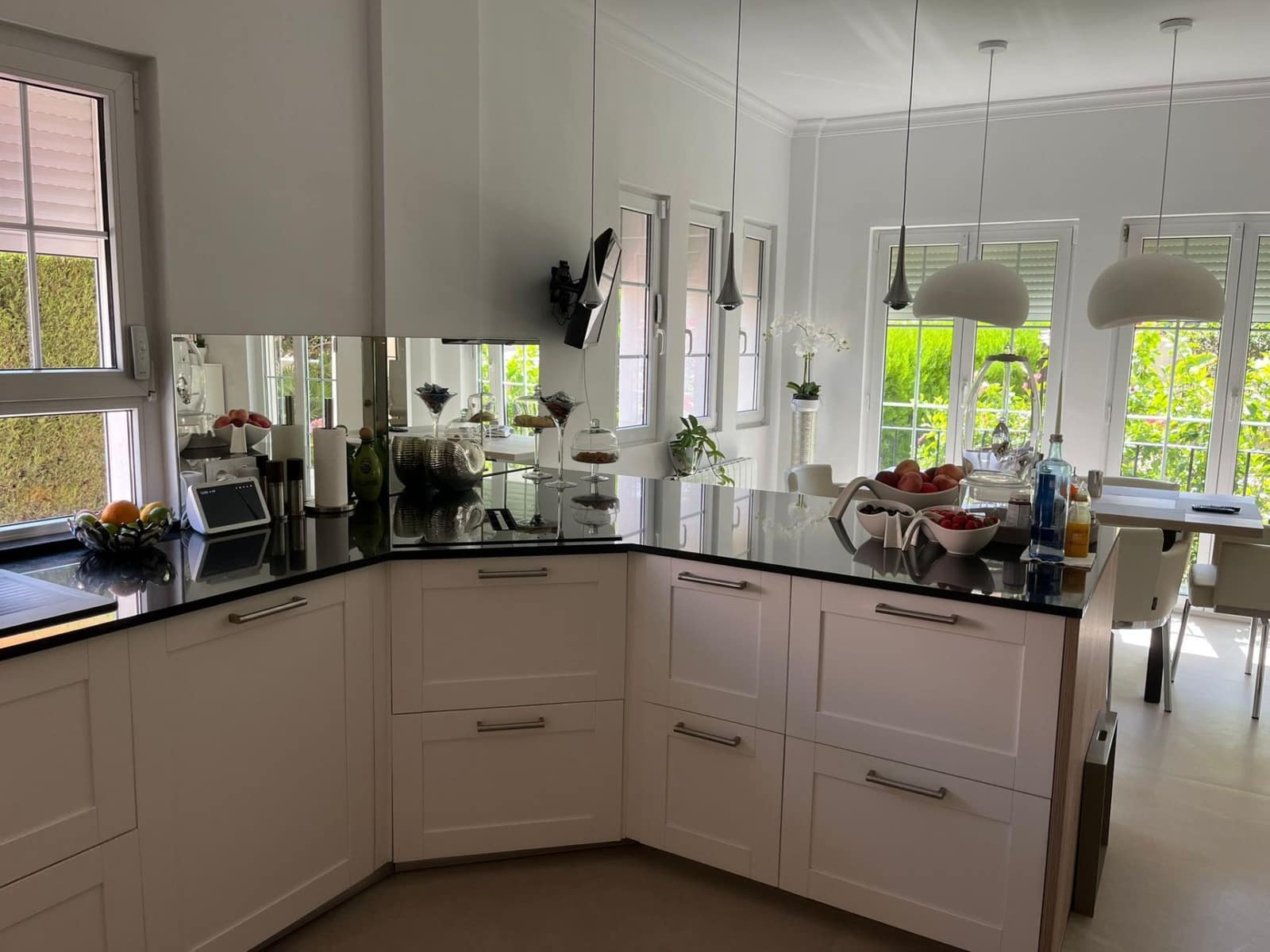 4 bedroom Villa for sale in Santa Ponsa with pool garage - € 1,800,000 (Ref: 10065549)