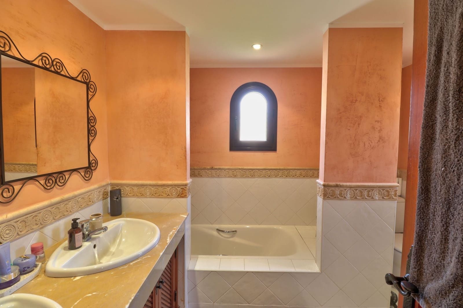 Chalet de 3 habitaciones en Santa Ponsa en venta con piscina garaje - 1.550.000 € (Ref: 10066965)