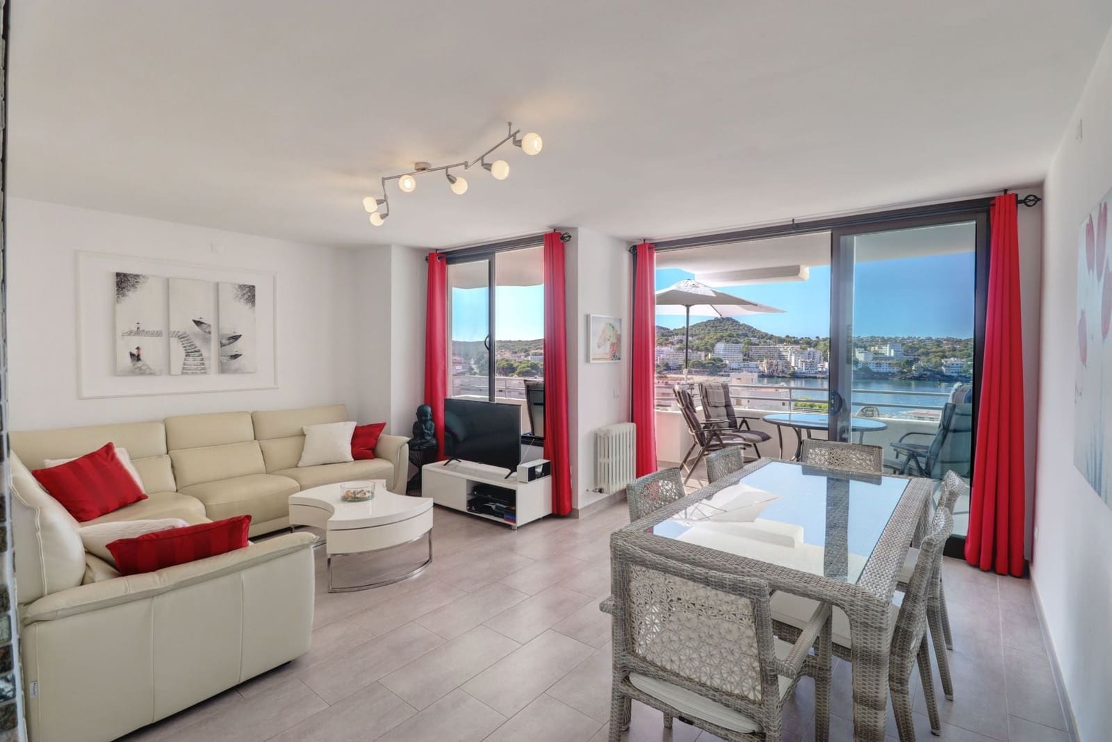 3 sovrum Lägenhet till salu i Costa de la Calma med pool - 575 000 € (Ref: 10085007)