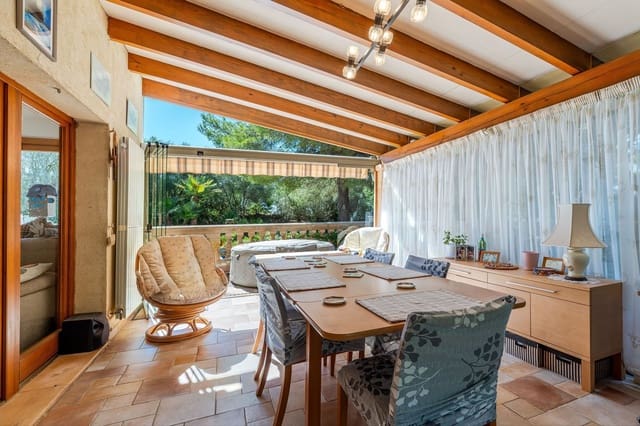 4 soverom Villa til salgs i Alcúdia med svømmebasseng garasje - € 1 200 000 (Ref: 10113479)