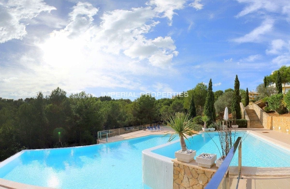 2 sypialnia Apartament na sprzedaż w Sol de Mallorca z basenem garażem - 745 000 € (Ref: 10118651)