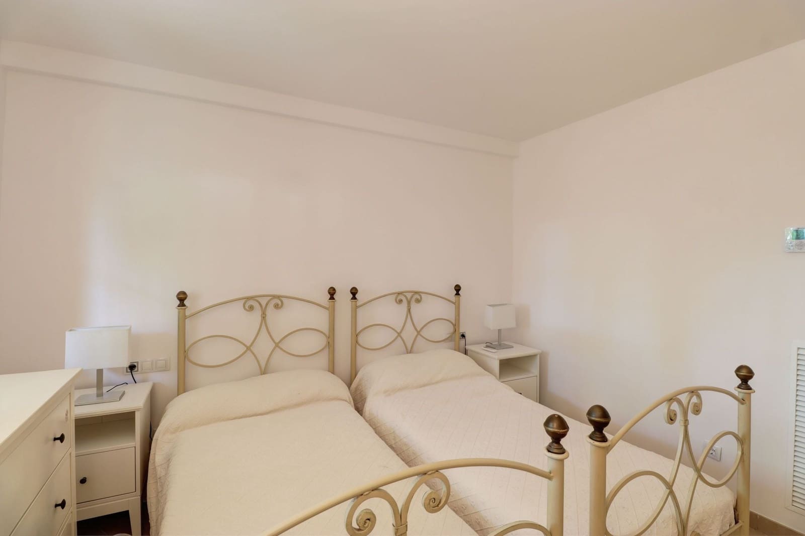 2 sovrum Lägenhet till salu i Santa Ponsa med pool - 695 000 € (Ref: 10118652)