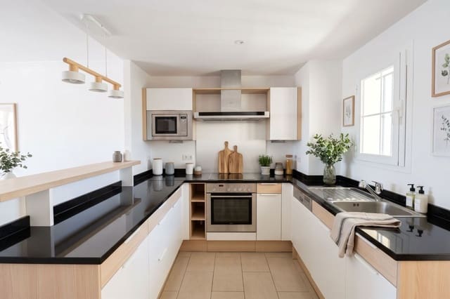 2 quarto Apartamento para venda em Santa Ponsa, Calvià com piscina - 695 000 € (Ref: 10118652)
