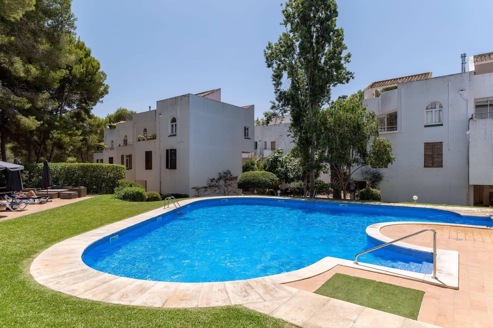3 bedroom Apartment for sale in Sol de Mallorca with pool garage - € 620,000 (Ref: 10125109)