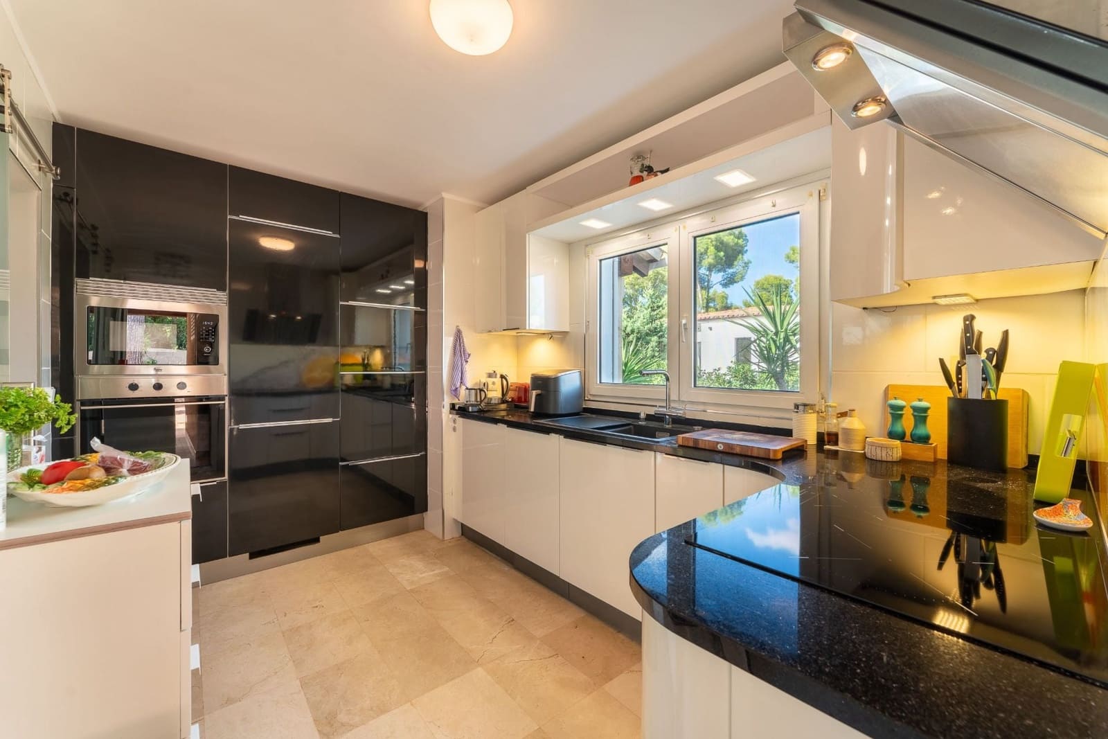 6 soverom Villa til salgs i Santa Ponsa med svømmebasseng garasje - € 2 200 000 (Ref: 10164003)