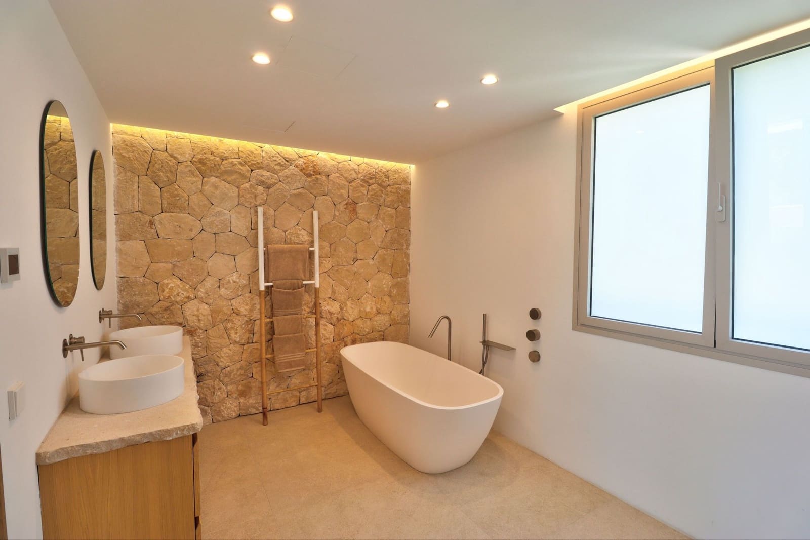 Chalet de 4 habitaciones en El Toro / Port Adriano en venta con piscina garaje - 3.200.000 € (Ref: 10169108)
