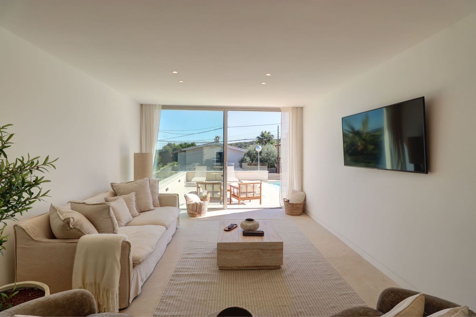 Chalet de 4 habitaciones en El Toro / Port Adriano en venta con piscina garaje - 3.200.000 € (Ref: 10169108)