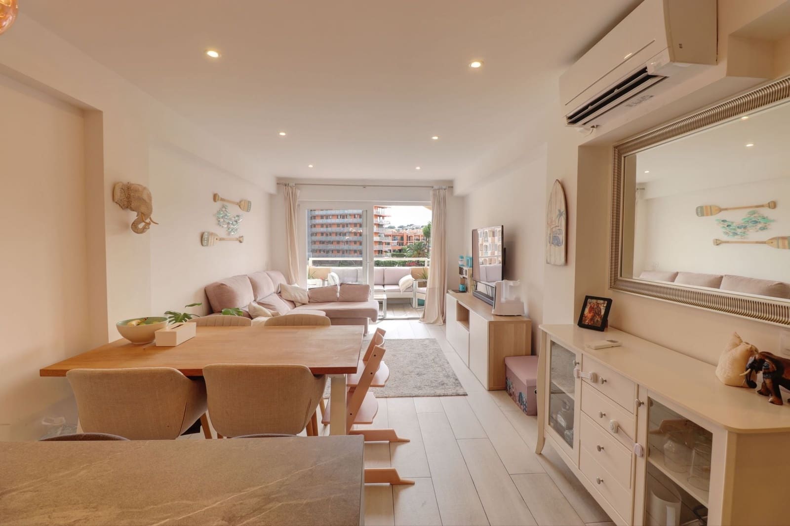 2 soveværelse Lejlighed til salg i El Toro / Port Adriano med garage - € 495.000 (Ref: 10173081)