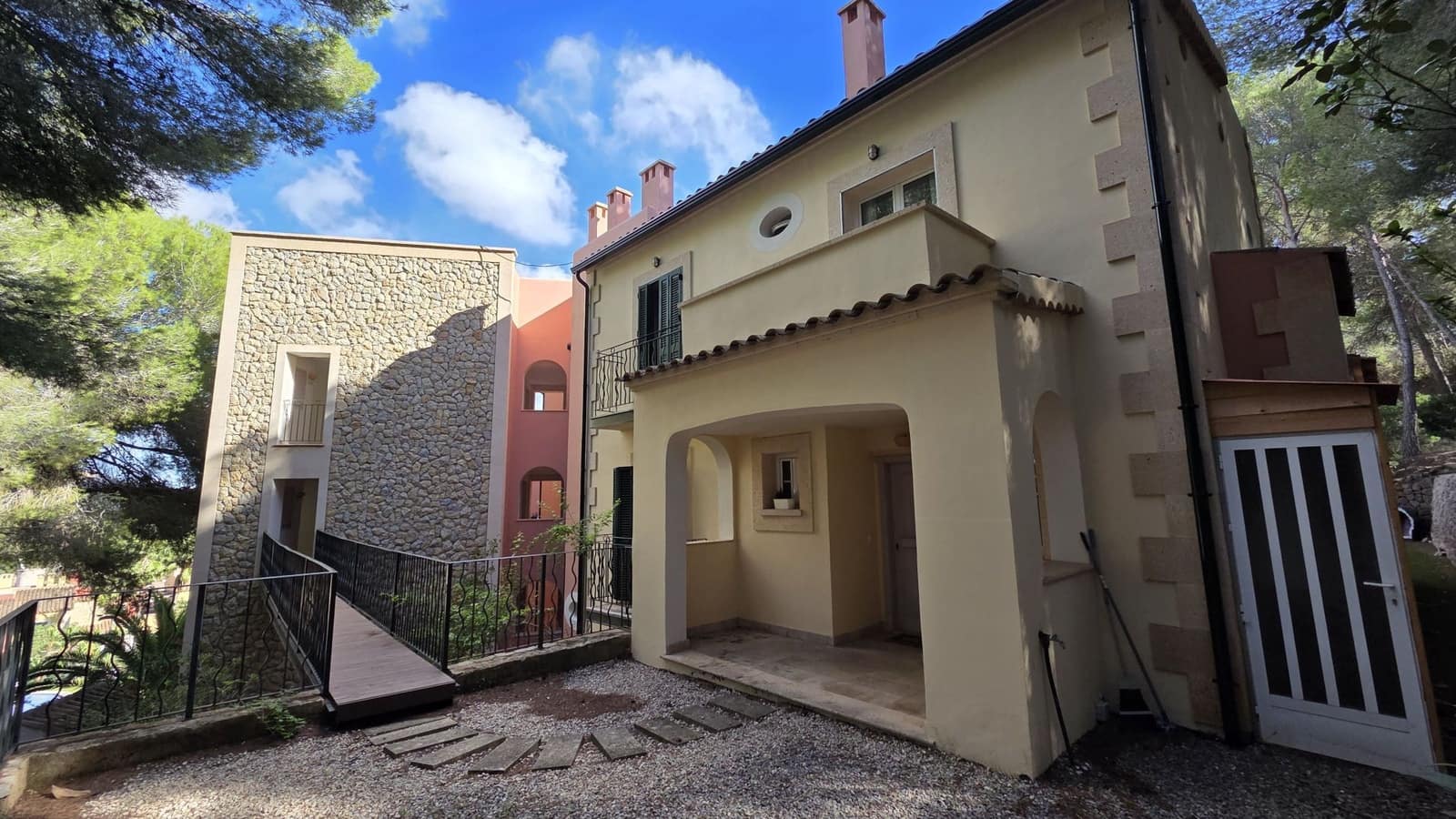3 Zimmer Apartment zu verkaufen in Santa Ponsa mit Pool Garage - 700.000 € (Ref: 10182067)