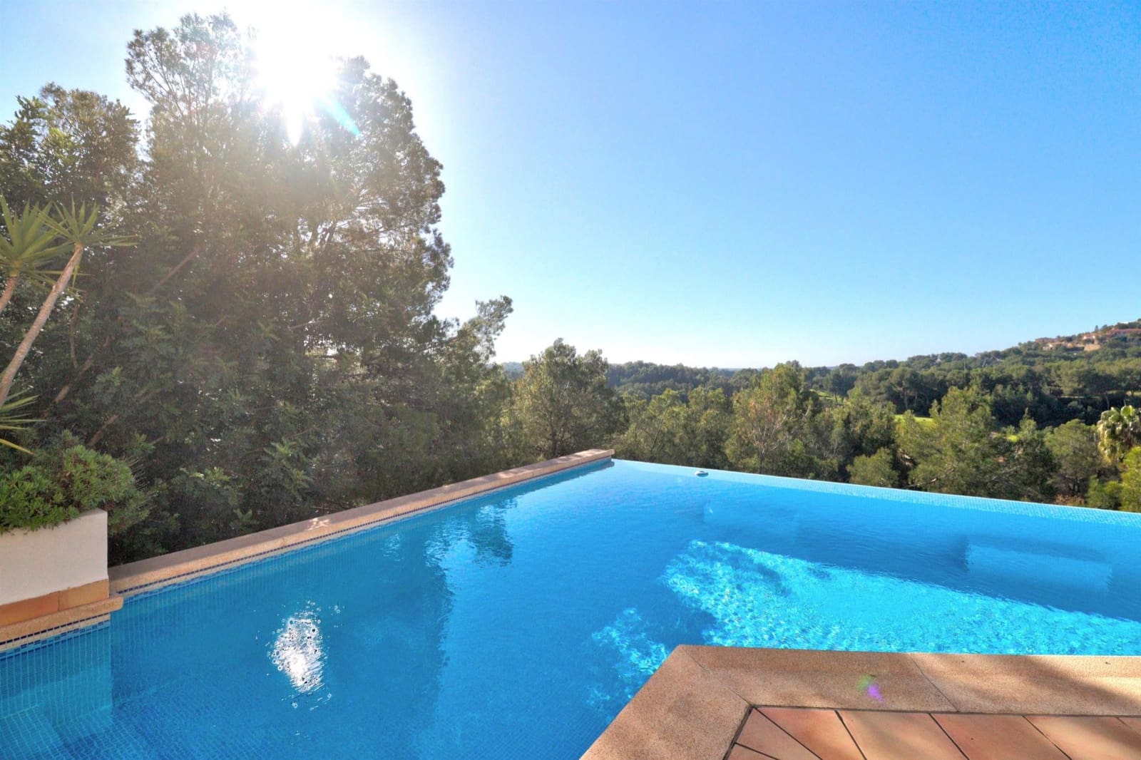 5 soveværelse Villa til salg i Bendinat med swimmingpool - € 3.395.000 (Ref: 5851664)