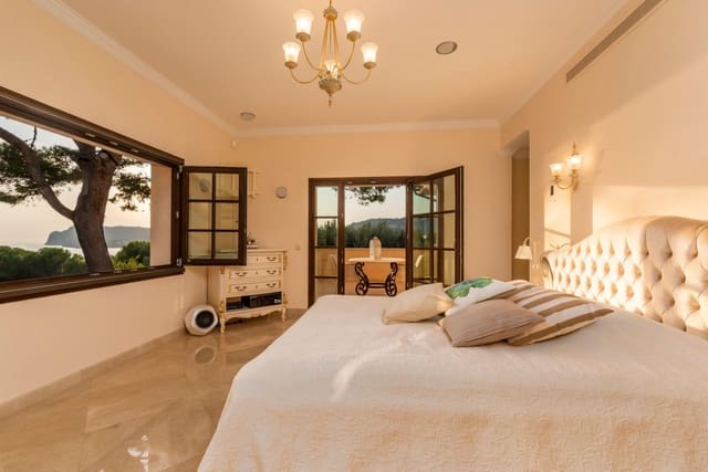 6 soveværelse Villa til salg i Peguera / Paguera, Calvià med swimmingpool - € 4.700.000 (Ref: 7786490)