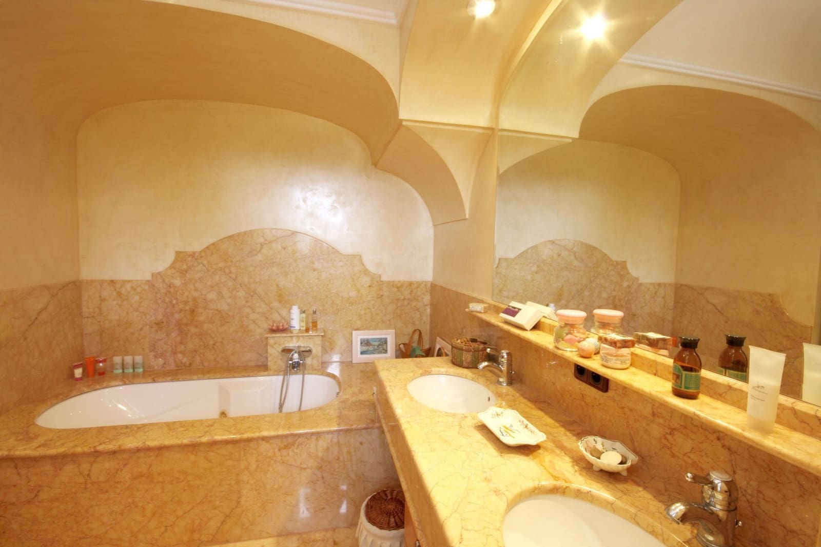 7 soveværelse Finca/Landehus til salg i Algaida - € 3.400.000 (Ref: 7886337)