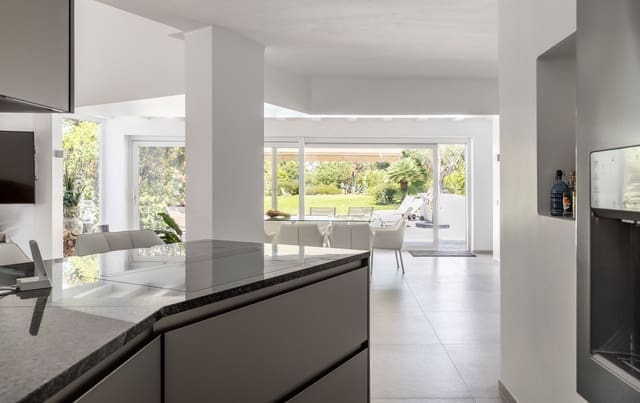 Chalet de 3 habitaciones en Santa Ponsa, Calvià en venta con piscina - 2.450.000 € (Ref: 7977719)