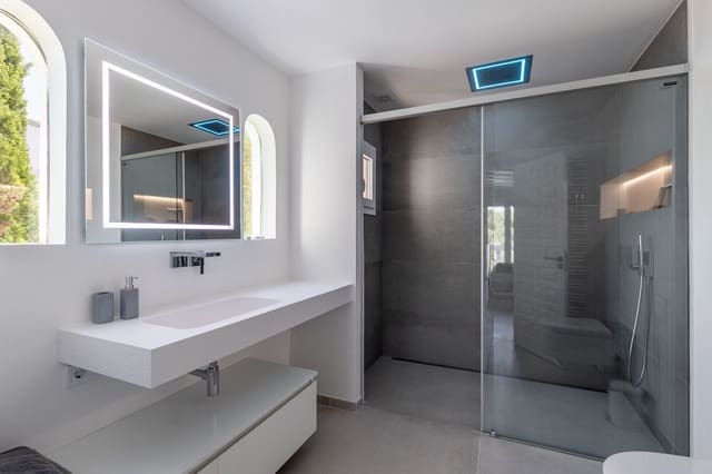 Chalet de 3 habitaciones en Santa Ponsa, Calvià en venta con piscina - 2.450.000 € (Ref: 7977719)