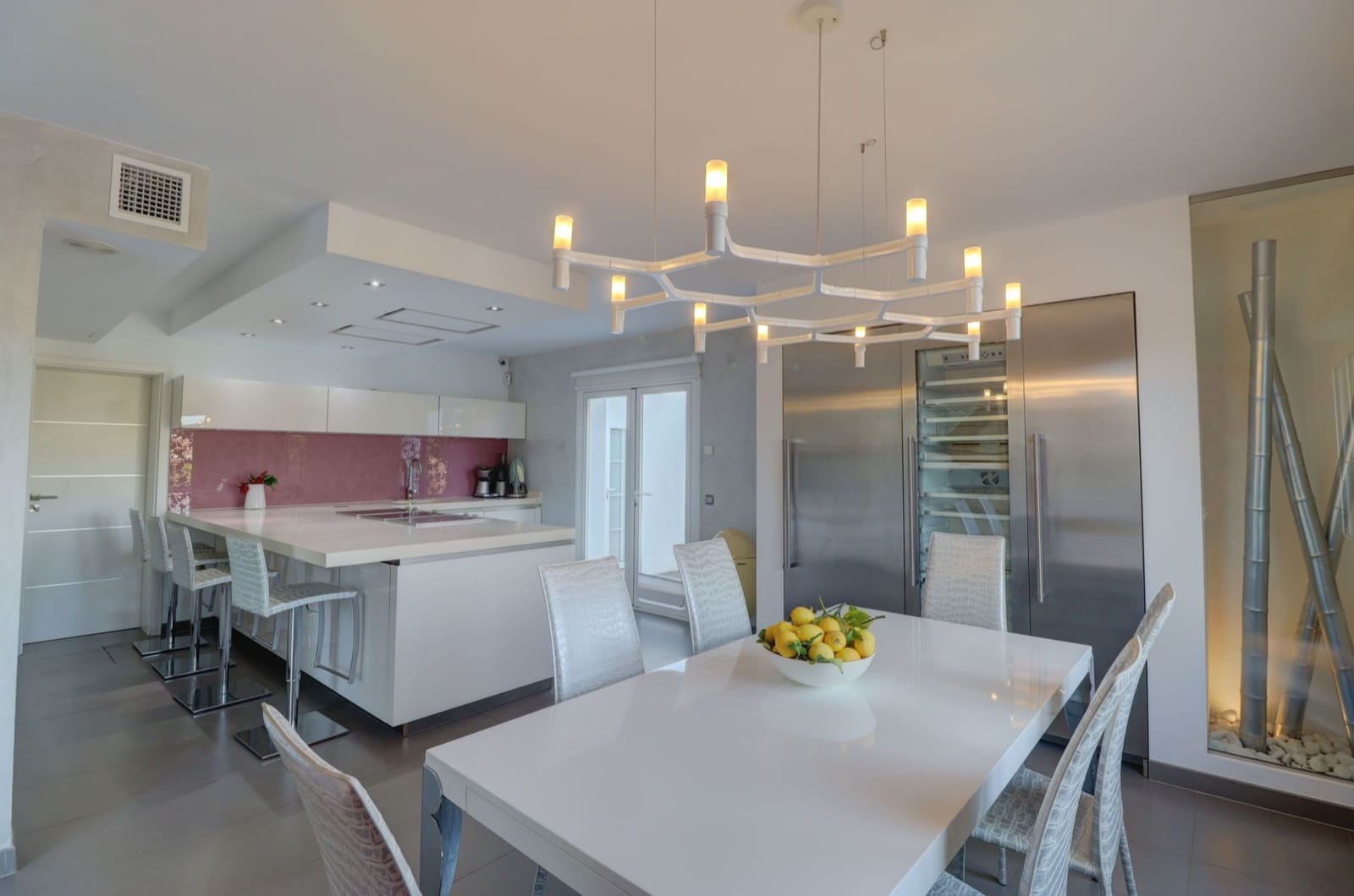 4 soveværelse Villa til salg i Santa Ponsa med swimmingpool - € 2.500.000 (Ref: 8037057)