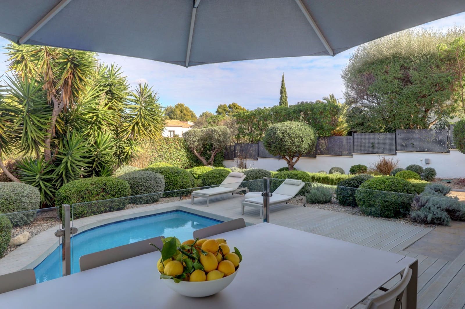 4 soveværelse Villa til salg i Santa Ponsa med swimmingpool - € 2.500.000 (Ref: 8037057)