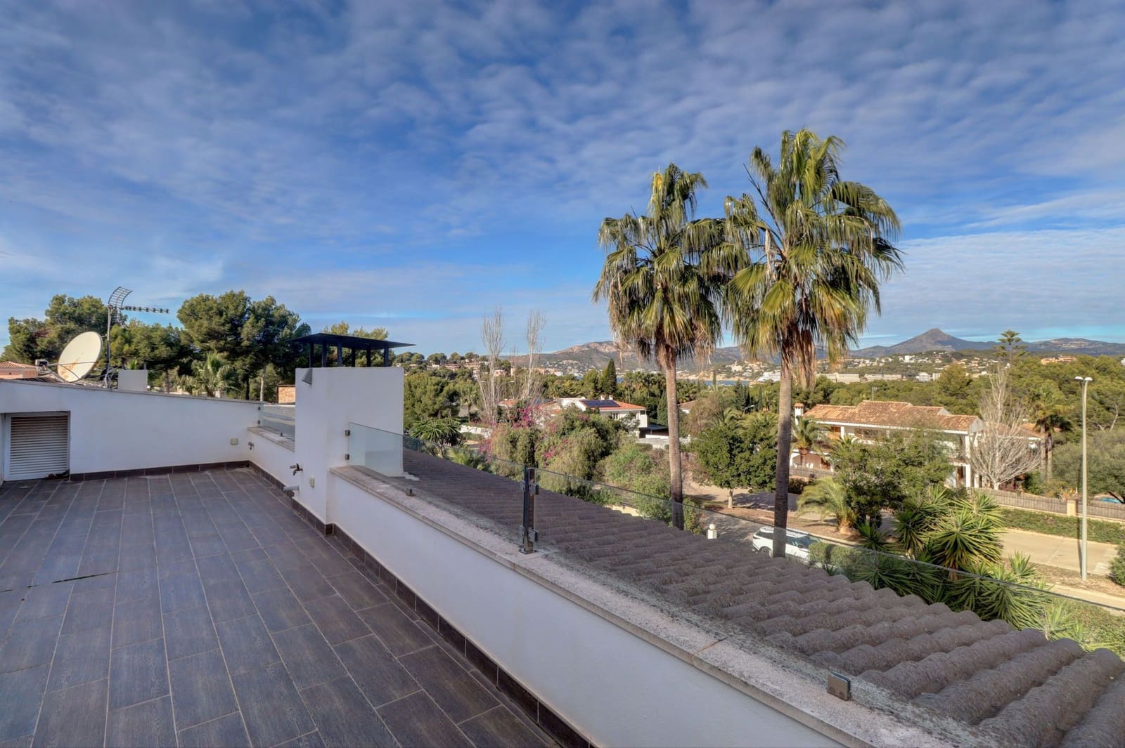 4 soveværelse Villa til salg i Santa Ponsa med swimmingpool - € 2.500.000 (Ref: 8037057)