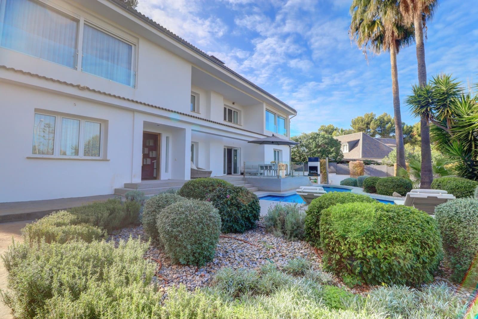 4 soveværelse Villa til salg i Santa Ponsa med swimmingpool - € 2.500.000 (Ref: 8037057)