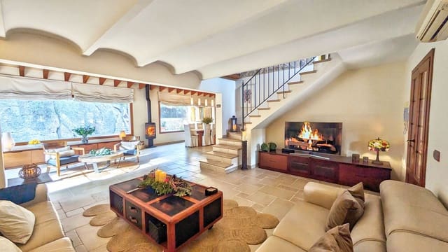 4 soveværelse Villa til salg i Calvià Pueblo, Calvià med swimmingpool - € 1.995.000 (Ref: 8176396)