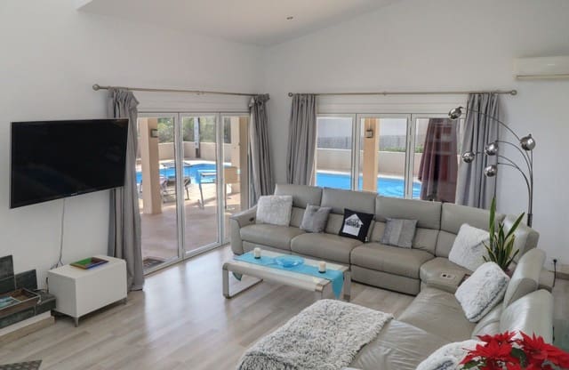 4 sypialnia Willa na sprzedaż w Sol de Mallorca, Calvià - 2 300 000 € (Ref: 8237613)