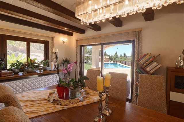 5 soveværelse Finca/Landehus til salg i Calvià Pueblo, Calvià med swimmingpool - € 2.170.000 (Ref: 8389873)