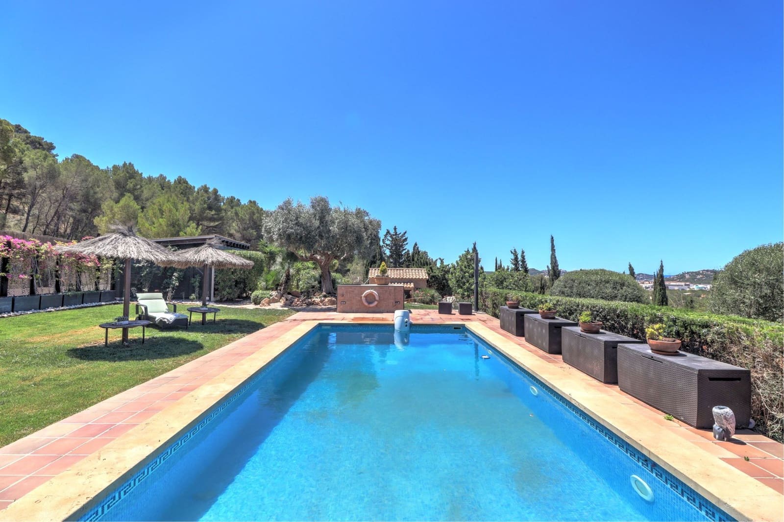 5 soveværelse Finca/Landehus til salg i Calvia med swimmingpool - € 2.170.000 (Ref: 8389873)