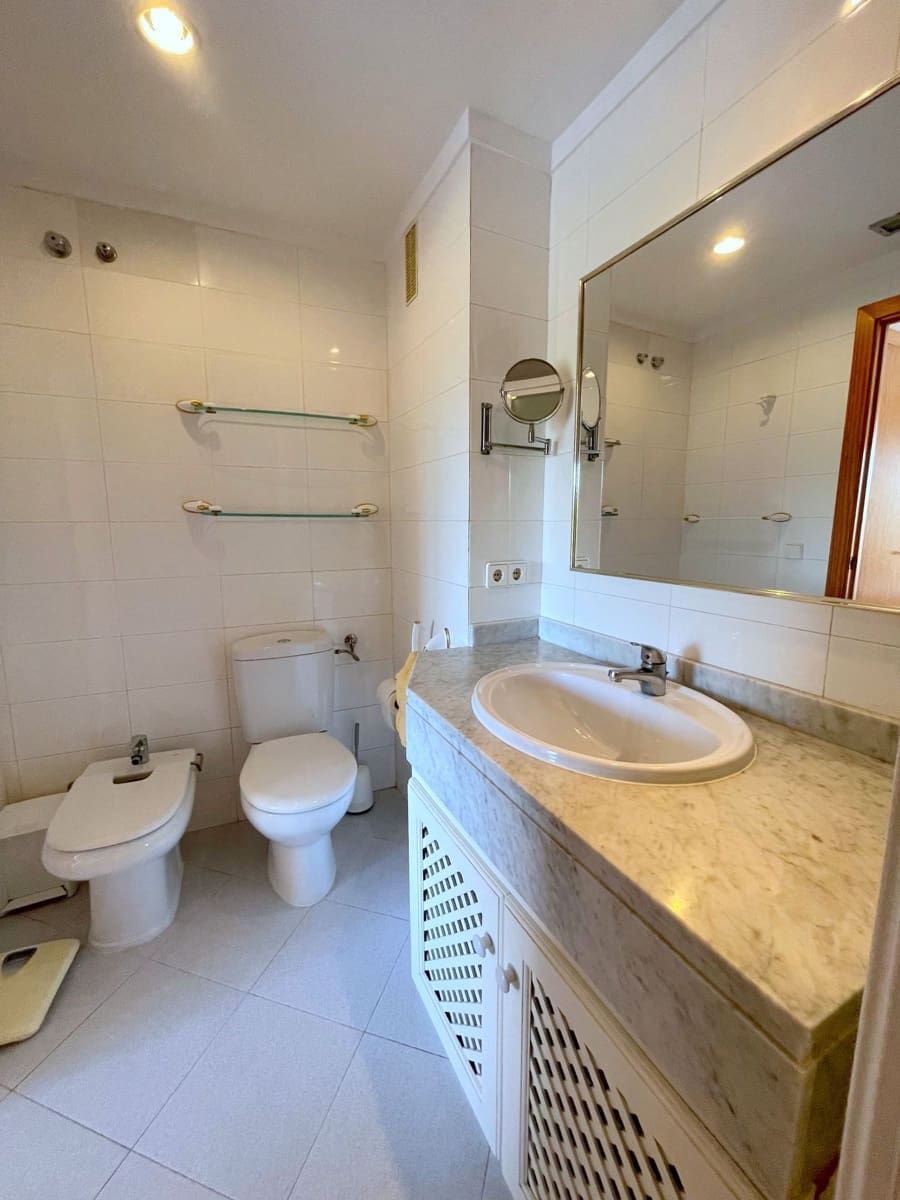 2 bedroom Apartment for sale in Santa Ponsa with pool - € 470,000 (Ref: 8594627)