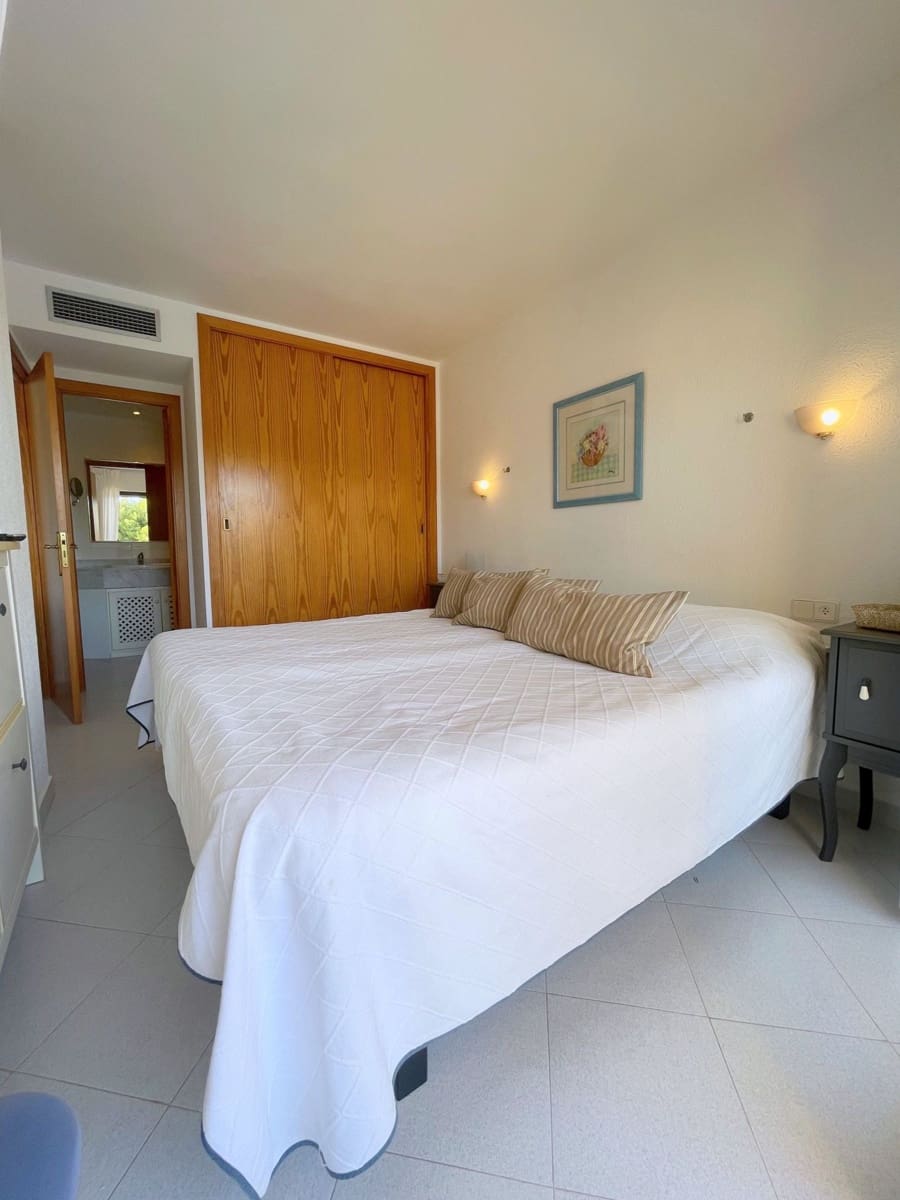 2 bedroom Apartment for sale in Santa Ponsa with pool - € 470,000 (Ref: 8594627)