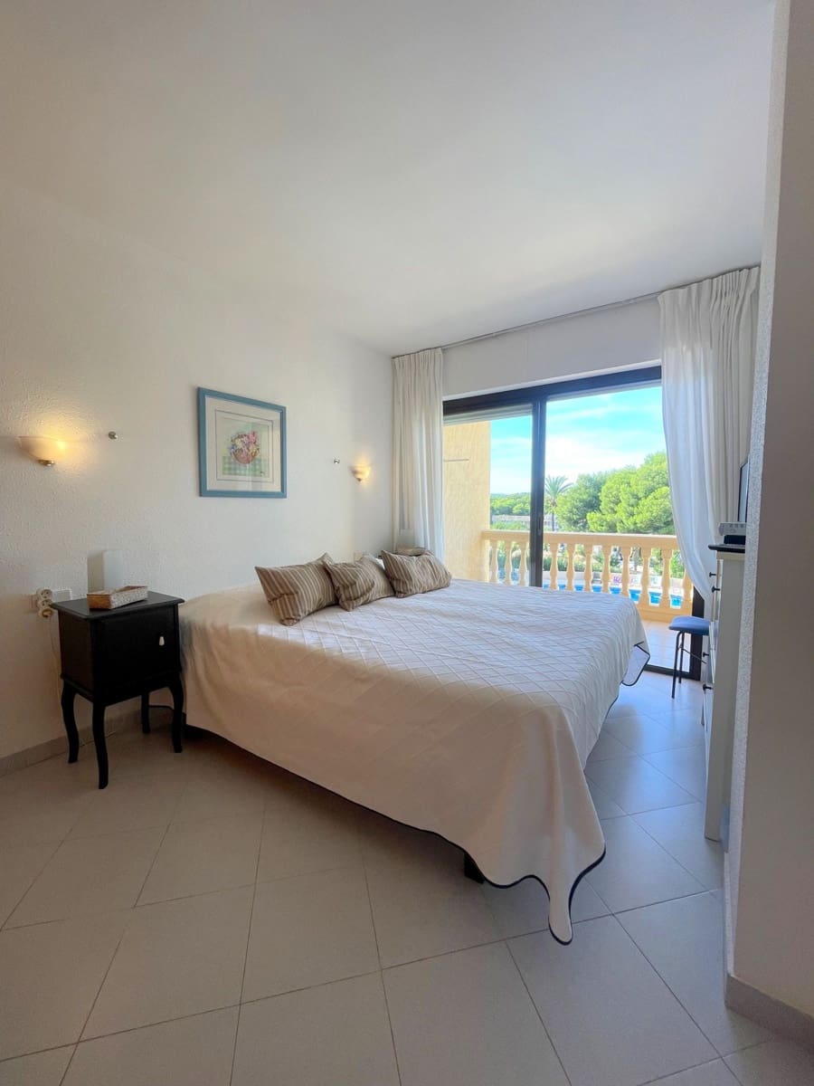 2 bedroom Apartment for sale in Santa Ponsa with pool - € 470,000 (Ref: 8594627)