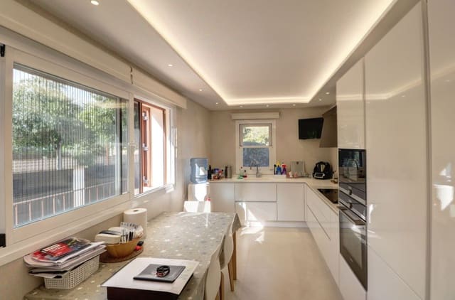 4 soveværelse Villa til salg i Son Ferrer, Calvià med swimmingpool - € 990.000 (Ref: 8636128)