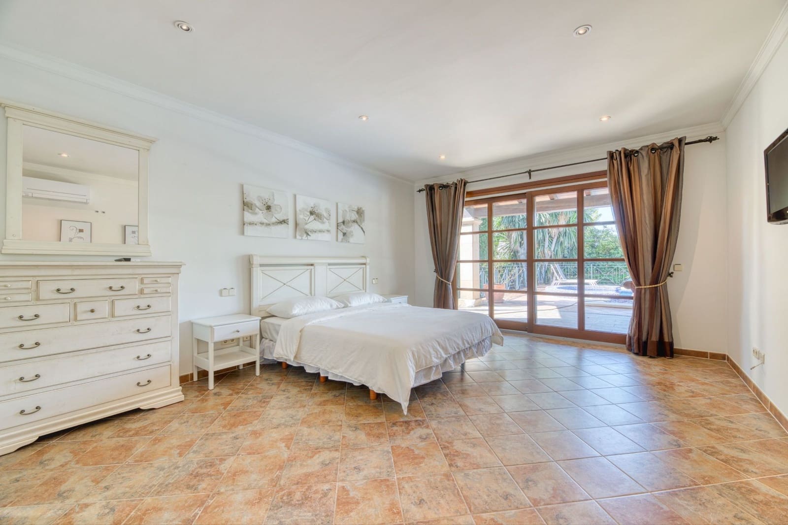 5 chambre Villa/Maison à vendre à Palmanova avec piscine - 4 750 000 € (Ref: 8738821)