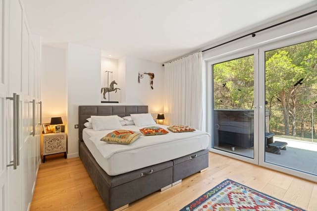 5 soveværelse Villa til salg i Calvià Pueblo, Calvià med swimmingpool - € 3.750.000 (Ref: 8757412)