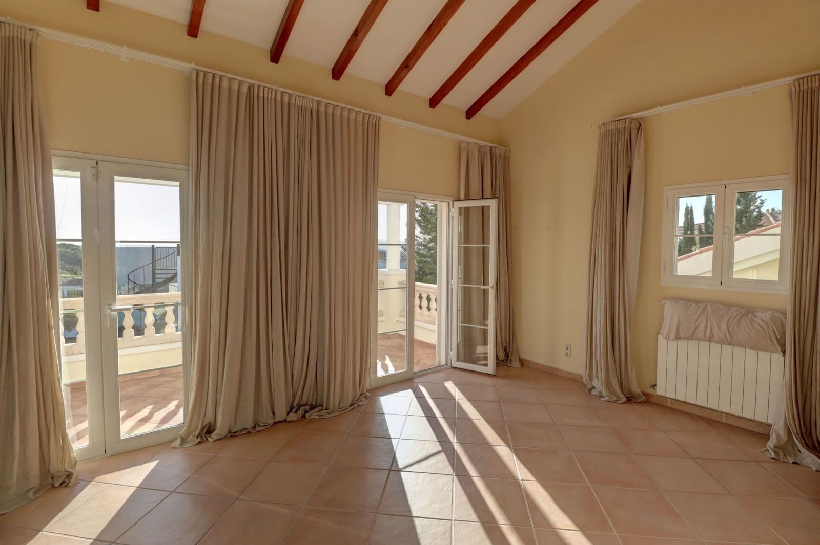 5 soverom Villa til salgs i Santa Ponsa med svømmebasseng - € 2 590 000 (Ref: 8762452)