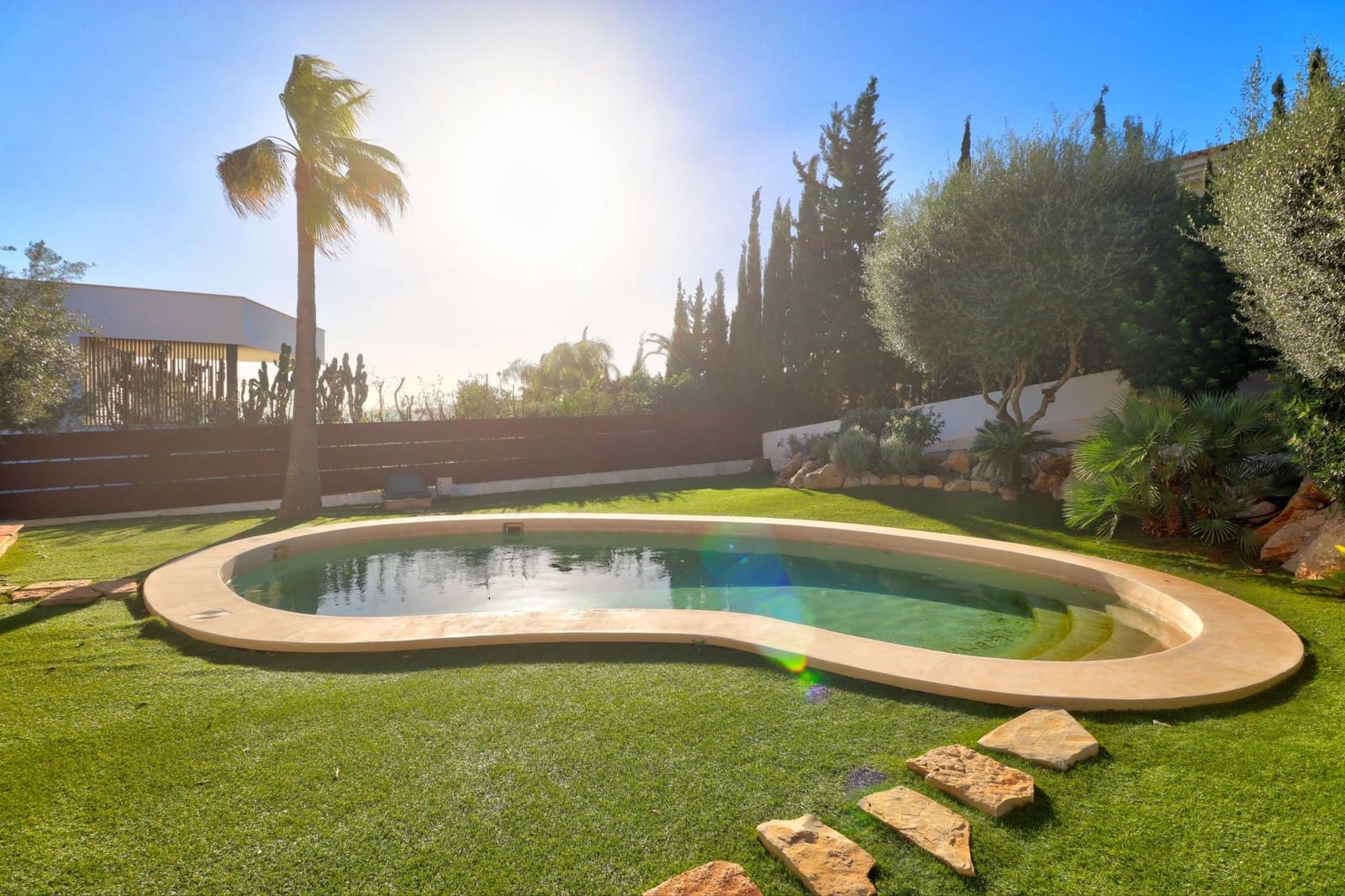 5 soverom Villa til salgs i Santa Ponsa med svømmebasseng - € 2 590 000 (Ref: 8762452)