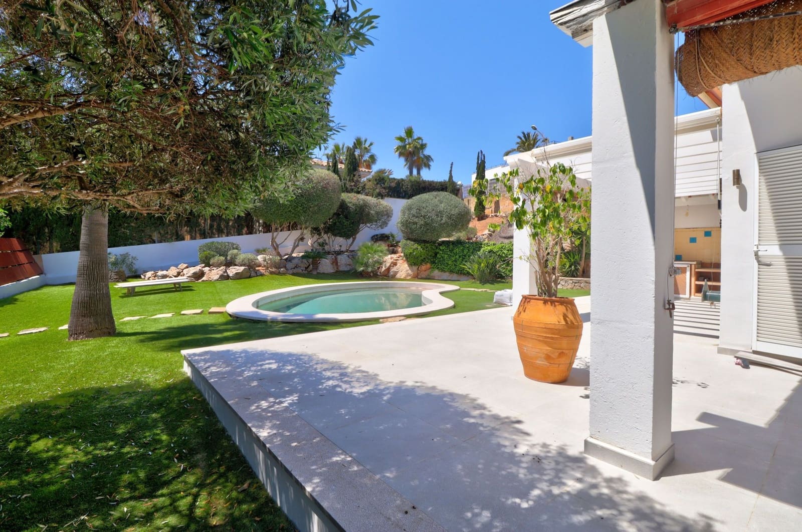 5 soverom Villa til salgs i Santa Ponsa med svømmebasseng - € 2 590 000 (Ref: 8762452)
