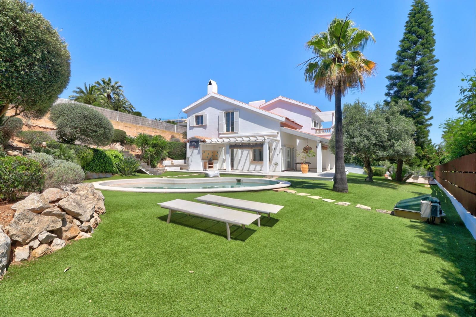 5 soverom Villa til salgs i Santa Ponsa med svømmebasseng - € 2 590 000 (Ref: 8762452)
